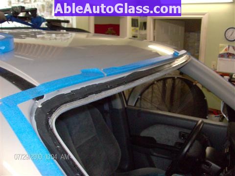 Honda Pilot 2003-2008 Windshield Replace - Trimed Down to 1-2 mm Thin