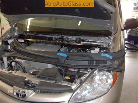 Toyota Sienna Windshield Replace - cowl and wipers removed
