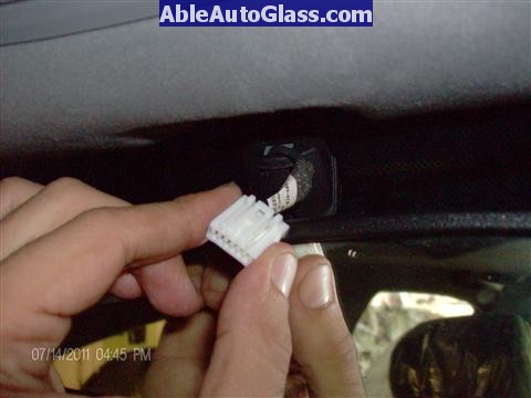 Acura RL 2005-2008 Windshield Replaced - unplug mirror harness