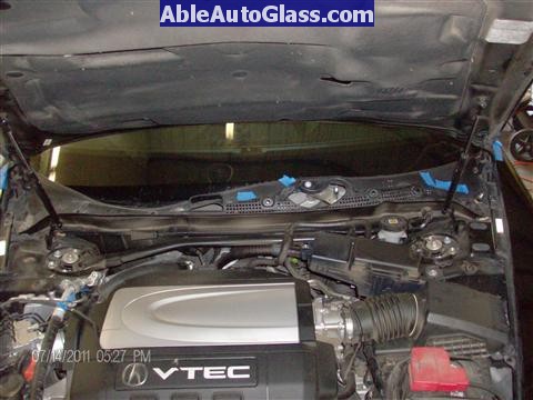 Acura RL 2005-2008 Windshield Replaced - windshield wipers removed
