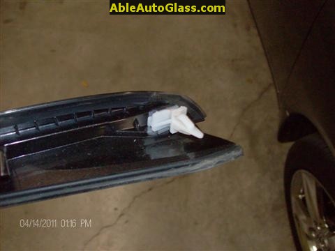 Acura TSX 2009 Windshield Replace - Bottom A-pillar Clip