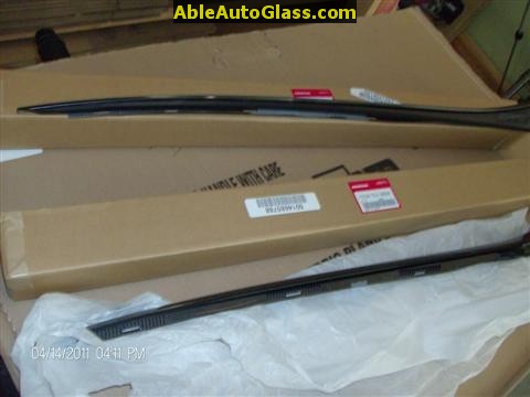 Acura TSX 2009 Windshield Replace - New Dealer Painted to Match A-pillar Molding