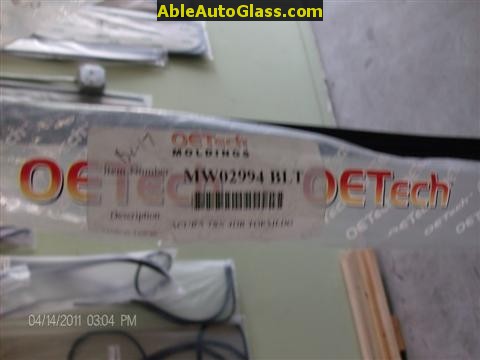 Acura TSX 2009 Windshield Replace - OETech Top Molding MW0299 BLT
