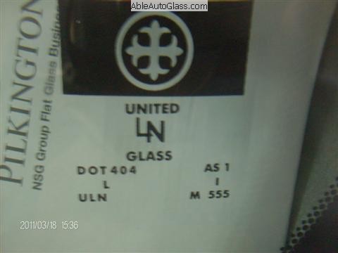 Bug for United LN for a Toyota Avalon - Black Sqare Logo Included - Great Fit