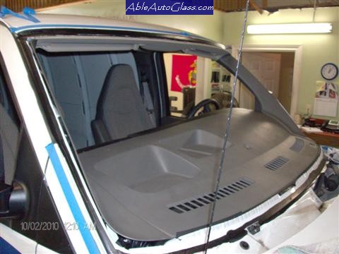 Chevy Express Van 2005-2011 Windshield Replacement-Applied Pinchweld Primer to Prevent Rust