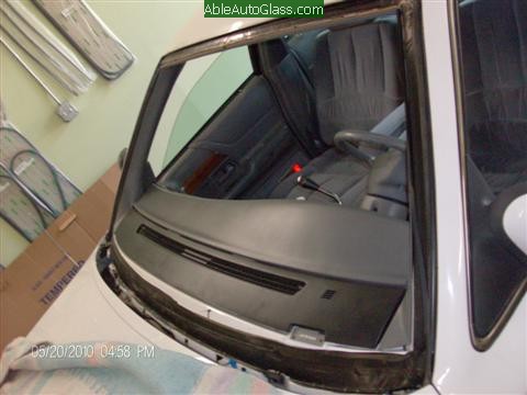 Ford Crown Victoria 1994 Windshield Replacement - Windshield Removed and Primed