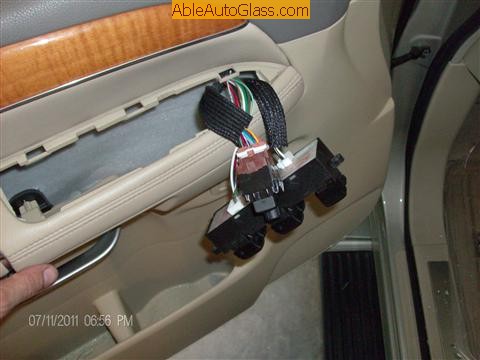 Infinit QX56 2008 Front Left Door Glass Laminated - view of switches