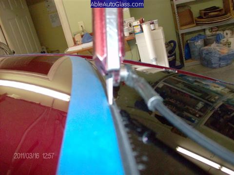 Infiniti M35 2007 Windshield Replacement - Removing with Paint Protector Blade