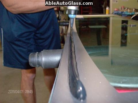 Jeep Wrangler 2009 Windshield Replacement OEM Mopar - Applying Urethane with V-notch