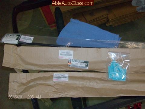Lexus IS 250 2008 Windshield Replace - OEM New A-pillar Molding and Clips