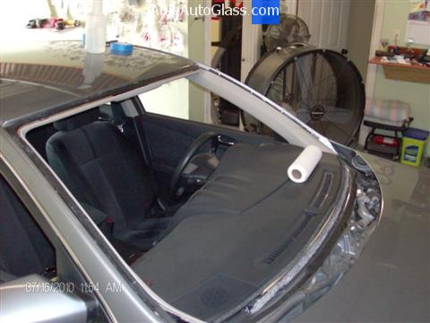 Nissan Altima 2007-2011 Windshield Replacement Windshield Removed