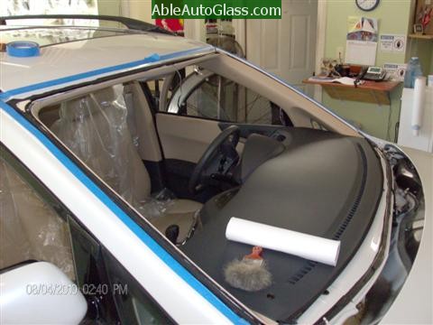 Subaru Tribeca 2008-2011 Windshield Replacement - Auto Glass Removed