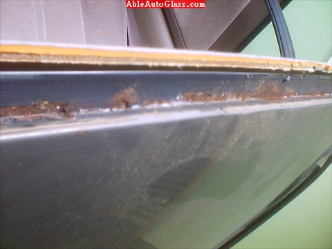 Toyota Camry 2000 Windshield Opening - Rust - Top